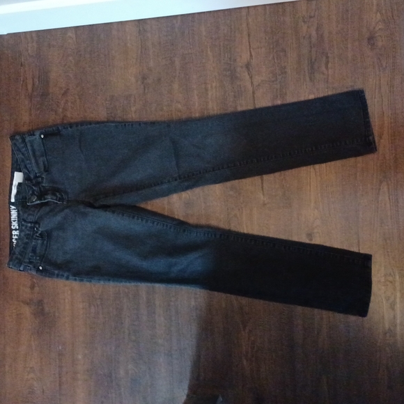 DKNY Mercer Skinny Dark Gray Denim Jean - Picture 1 of 7